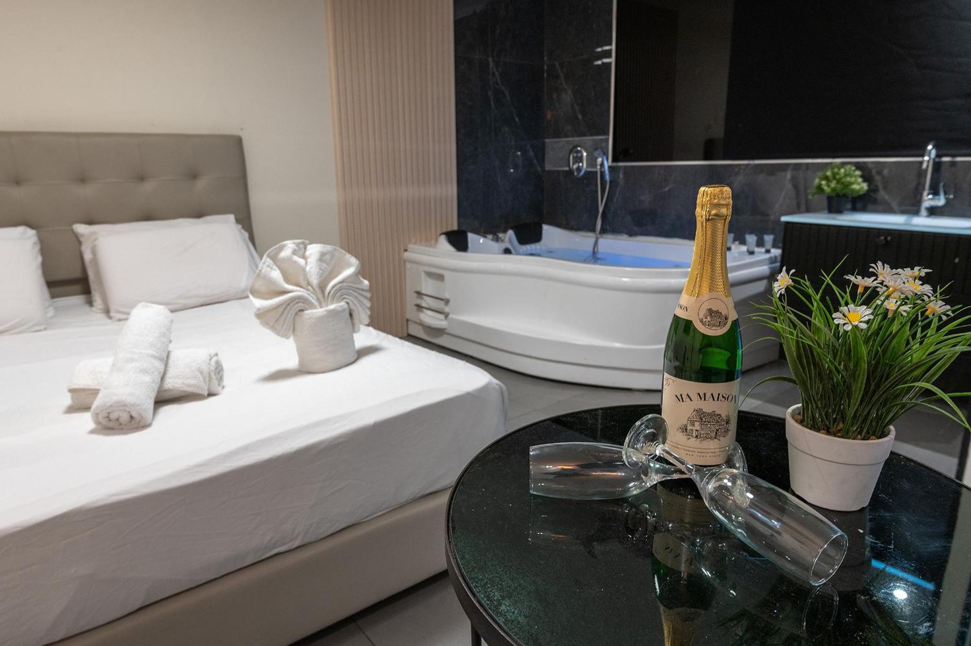 Lago Suites Hotel เยรูซาเลม ภายนอก รูปภาพ