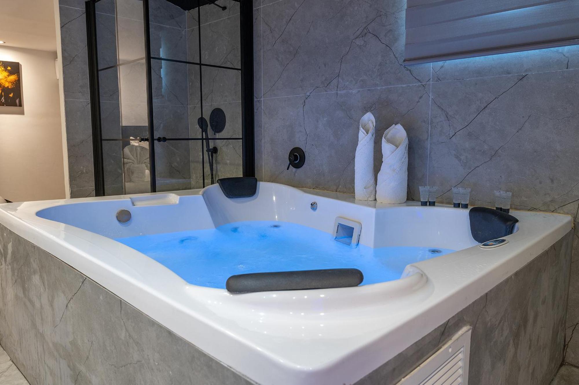 Lago Suites Hotel เยรูซาเลม ภายนอก รูปภาพ
