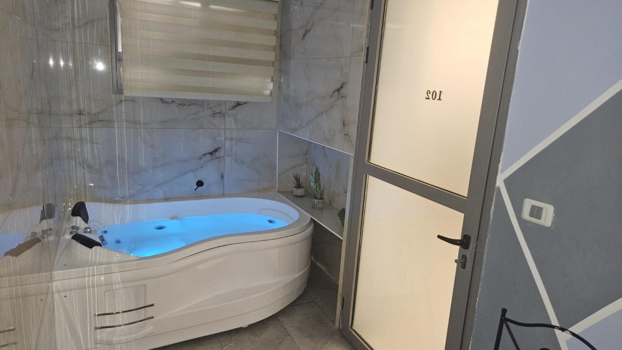 Lago Suites Hotel เยรูซาเลม ภายนอก รูปภาพ